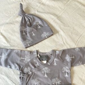 Kate Quinn Organics kimono bodysuit & knot hat